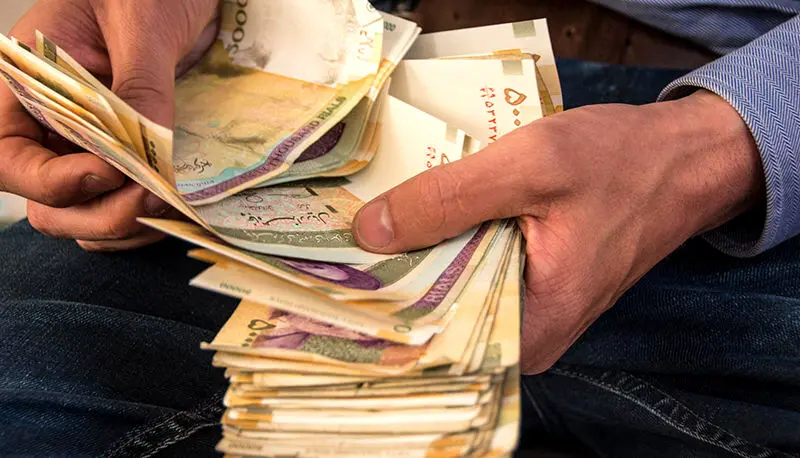 خبر مهم برای کارمندان | افزایش حقوق کارمندان از چه زمانی اجرایی می‌شود؟
