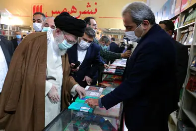 رهبر انقلاب در نمایشگاه کتاب