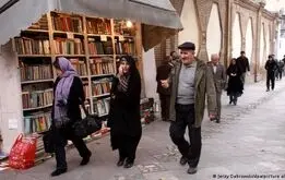سرانه مطالعه در ایران 16 دقیقه و 32 ثانیه / مطالعه اینستاگرام 8 ساعت چرخ زدن در کتاب...؟