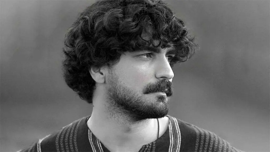 جشن جنجالی دختران دبیرستانی در حضور عرفان طهماسبی + فیلم
