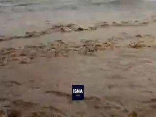 وقوع سیلاب در اصفهان و خرم‌آباد 