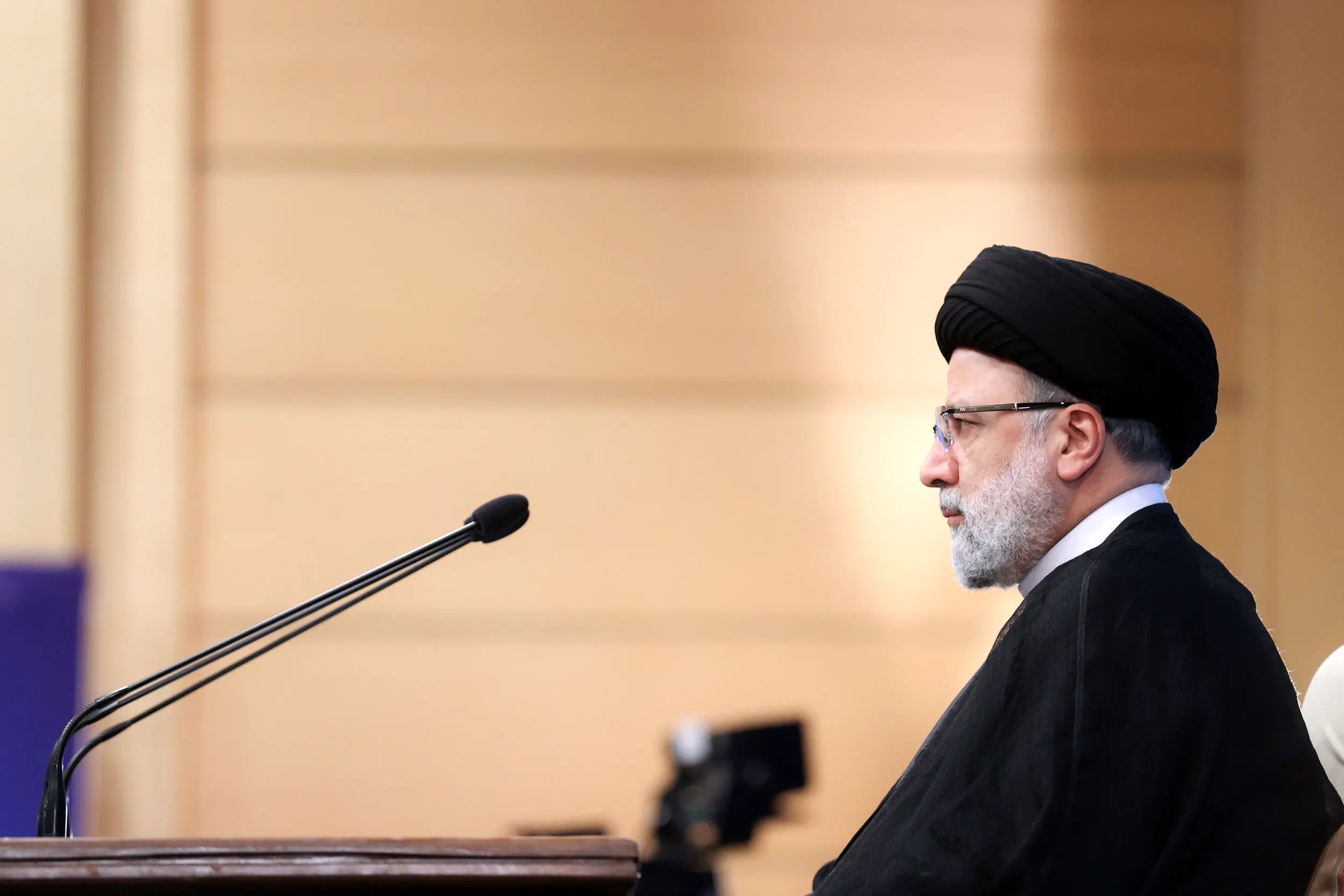 رئیسی: بحث حجاب بهانه برای ضربه زدن به ایران مستقل است