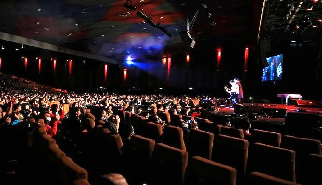 خرید بلیت کنسرت در تهران چقدر آب می خورد؟
