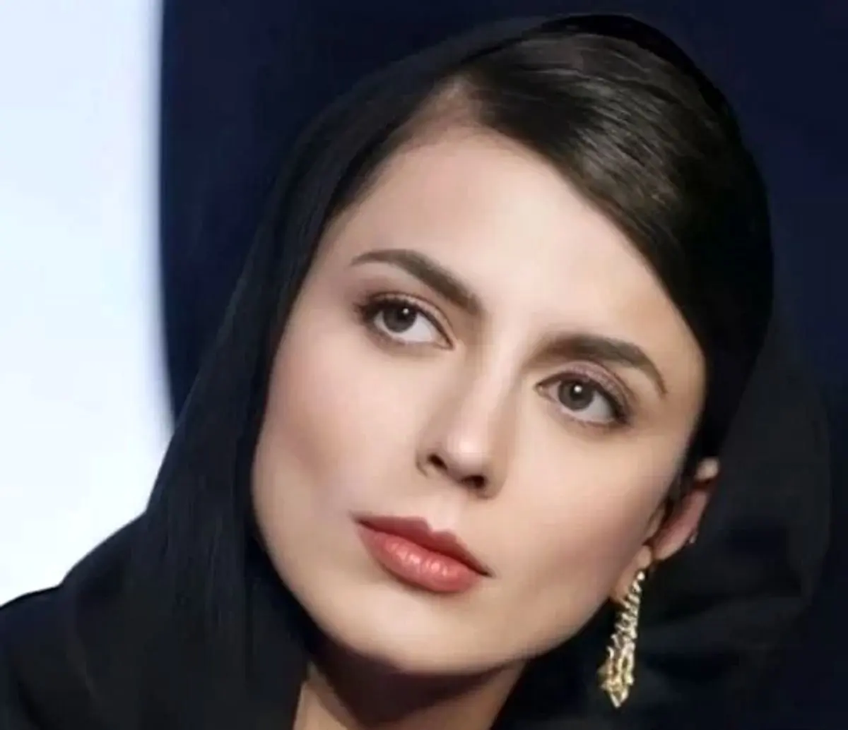 قرآن خواندن لیلا حاتمی در مراسم ختم رضا داوودنژاد وایرال شد + فیلم