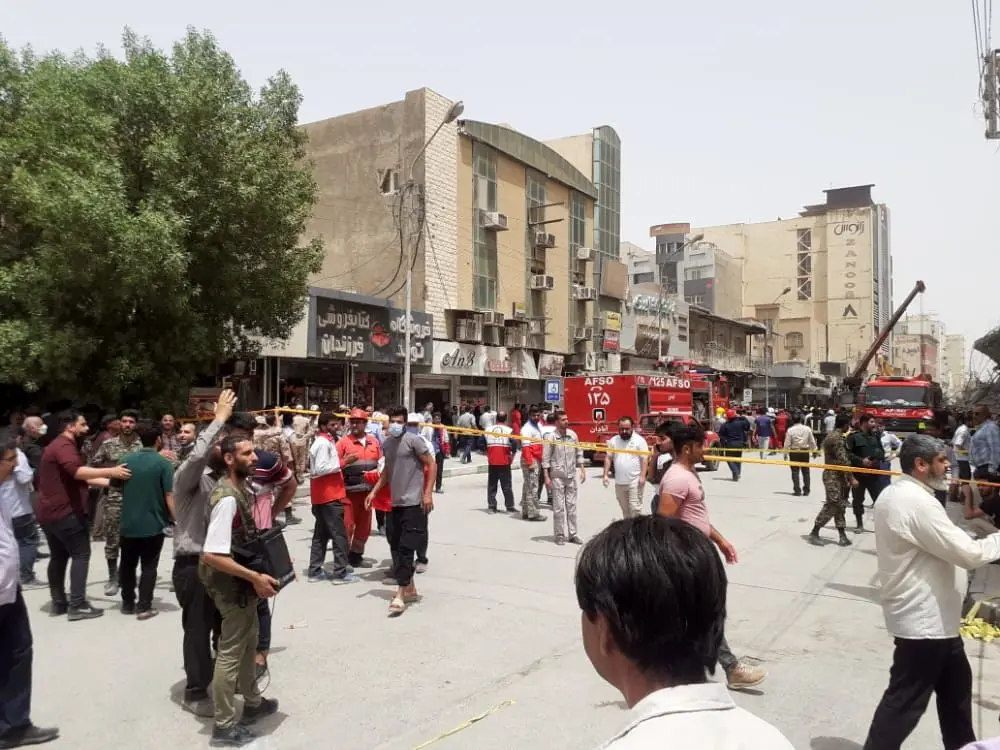 آتش نشانان پلاسکو به آبادان اعزام شدند