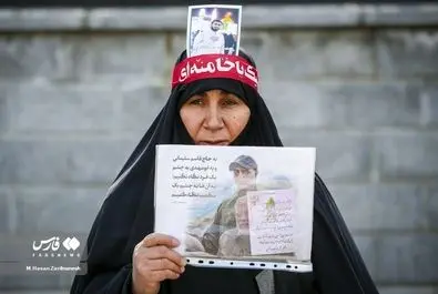 تجمع برخی زنان مقابل مجلس در اعتراض به وضعیت حجاب