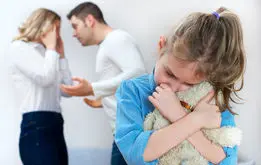 حرف‌های مهمی که نباید جلوی بچه‌ها بزنید