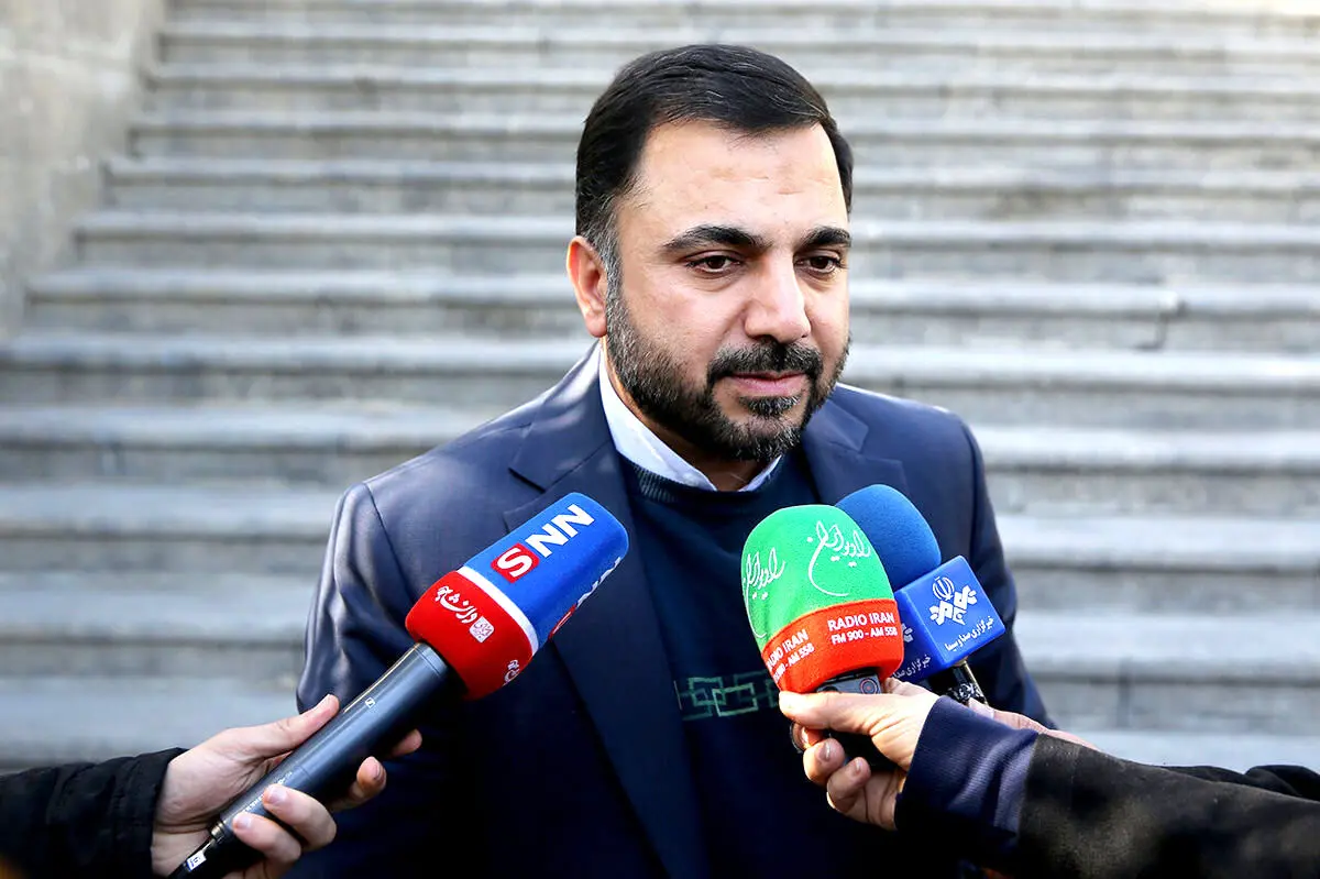 پاسخ وزیر ارتباطات به لو رفتن اطلاعات شخصی کاربران در تپسی + فیلم

