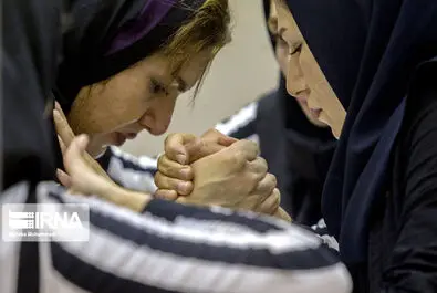 مچ اندازی زنان