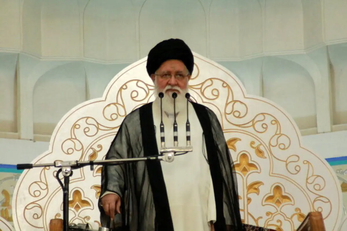 سخنان عجیب علم‌الهدی: آمریکا به این‌هایی که روسری برمی‌دارند، به چشم روسپی‌های کودتای ۲۸ مرداد نگاه می‌کند