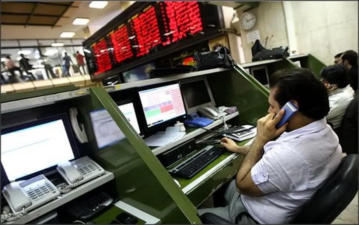 درآمد ۷هزار و ۴۰۰ میلیاردی کارگزاران بورسی در یک سال 