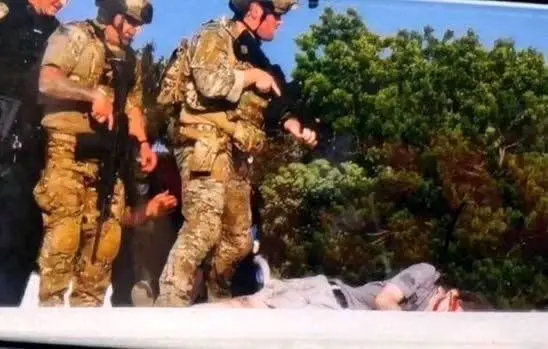 لحظه کشتن عامل ترور ترامپ توسط تک تیراندازها +فیلم