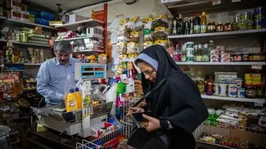 کمبود کالا نداریم، مردم توان خرید ندارند!