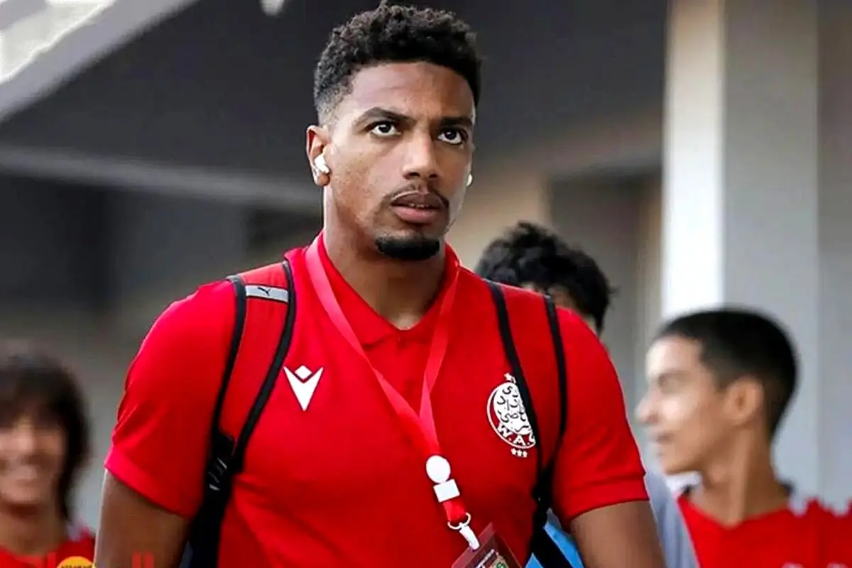 باشگاه فولاد دنبال مدافع پرسپولیس