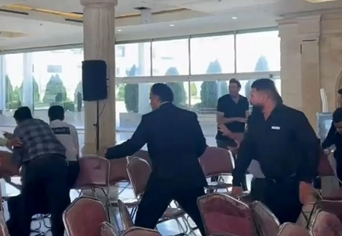 درگیری فیزیکی در مجمع پدیده شاندیز خبرساز شد + فیلم