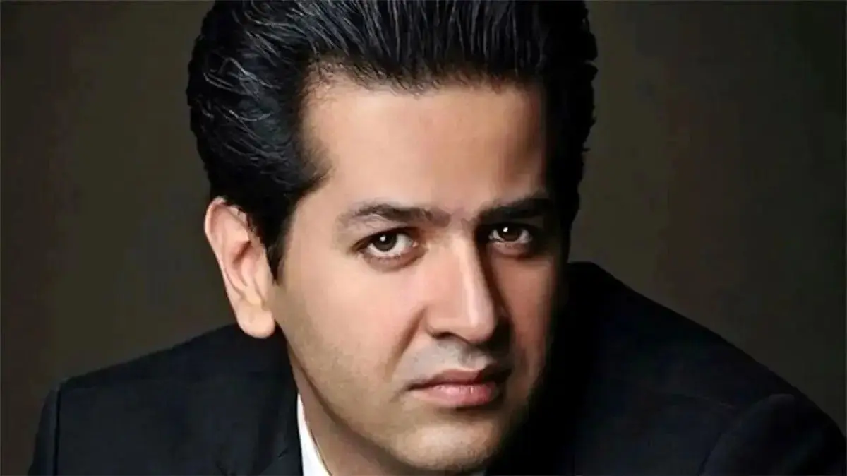 خواننده ایرانی:حاضرم در آمریکا ظرف بشورم اما به ایران برنگردم!+فیلم