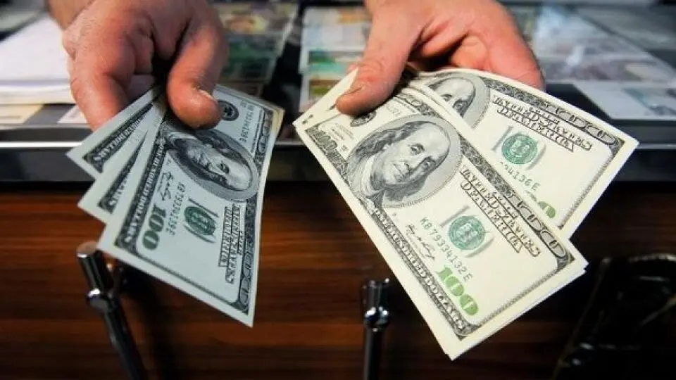 کاهش قیمت دلار صرافی امروز پنجشنبه 20 بهمن