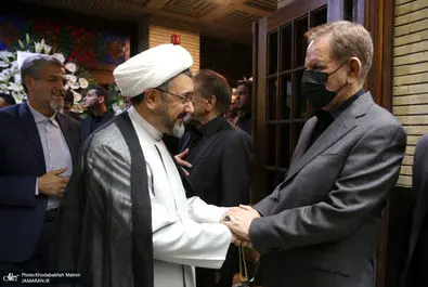 مراسم ترحیم مادر اسحاق جهانگیری