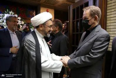 مراسم ترحیم مادر اسحاق جهانگیری