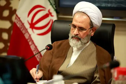 تکذیب  اظهارات منتسب به مدیر حوزه های علمیه درباره «آتش زدن عبا و عمامه از سوی مردم»
