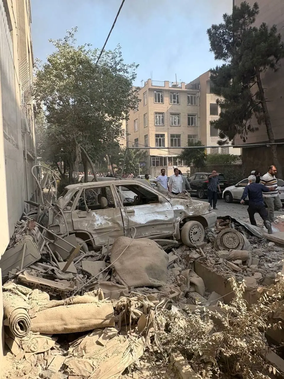 تصاویری از حملات اسرائیل به مناطق مسکونی تهران

