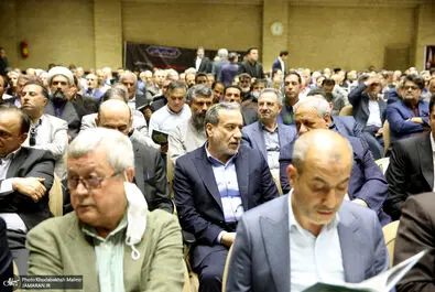 مراسم ترحیم مادر اسحاق جهانگیری