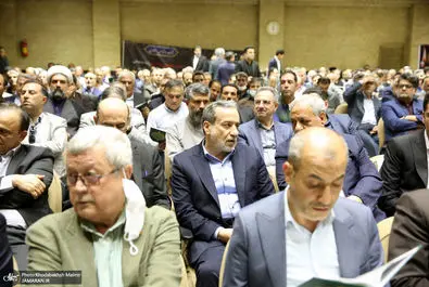 مراسم ترحیم مادر اسحاق جهانگیری