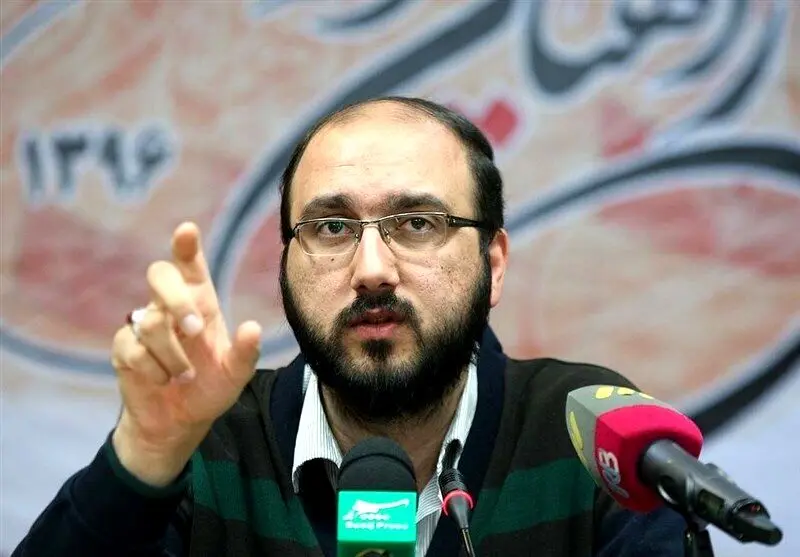 فروغی: سلبریتی ها توبه کنند تا به تلویزیون برگردند