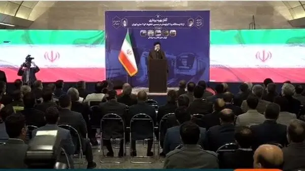 رئیسی: دشمن ضعف‌هایی که در گوشه و کنار وجود دارد را بزرگ‌نمایی می کند