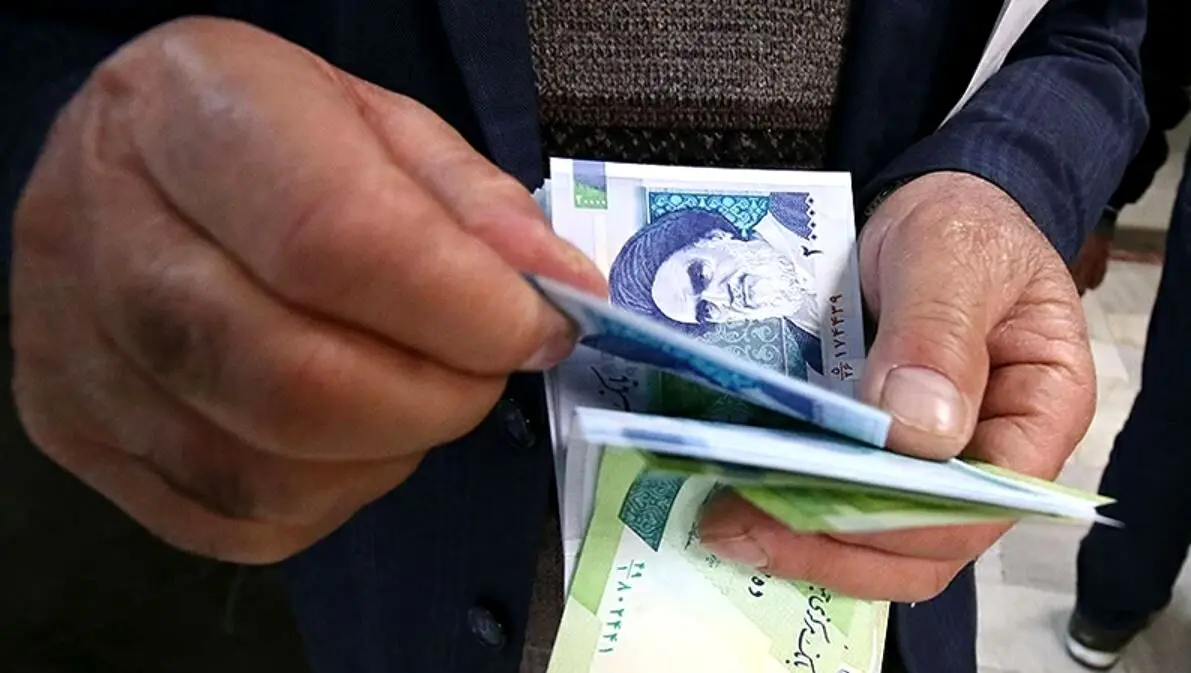 توضیحات مهم وزیر کار درباره حقوق کارمندان و بازنشستگان | زمان واریز عیدی کارگران اعلام شد
