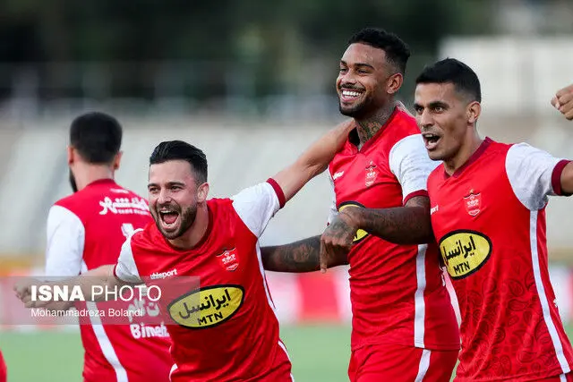 هت‌تریک پرسپولیس مقابل هوادار با درخشش صادقی