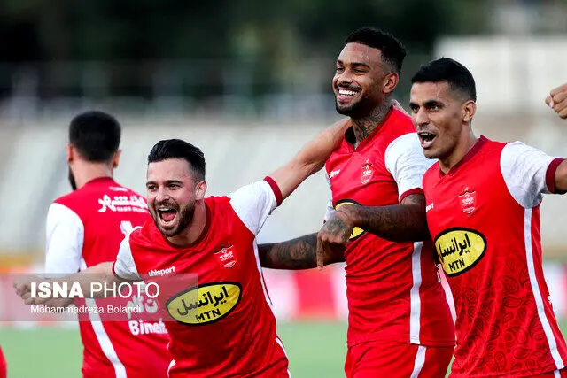 هت‌تریک پرسپولیس مقابل هوادار با درخشش صادقی