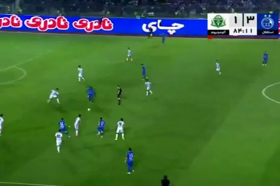 شعار غیرمنتظره هواداران استقلال درباره پرسپولیس/ ببینید