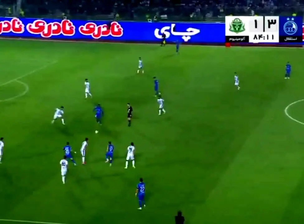 شعار غیرمنتظره هواداران استقلال درباره پرسپولیس/ ببینید

