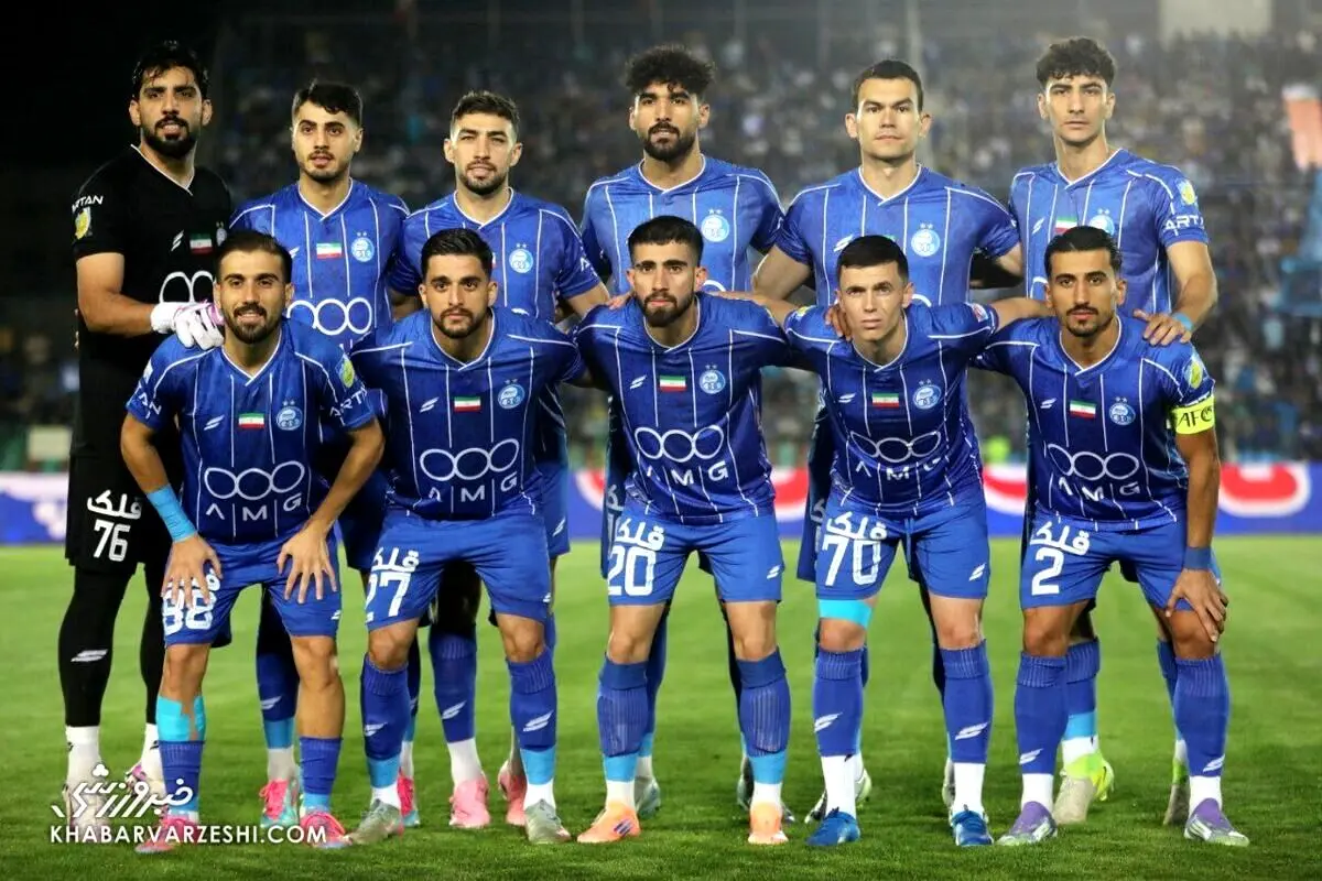 استقلالی‌ها با شنل سیاه به دربی رفتند! +عکس