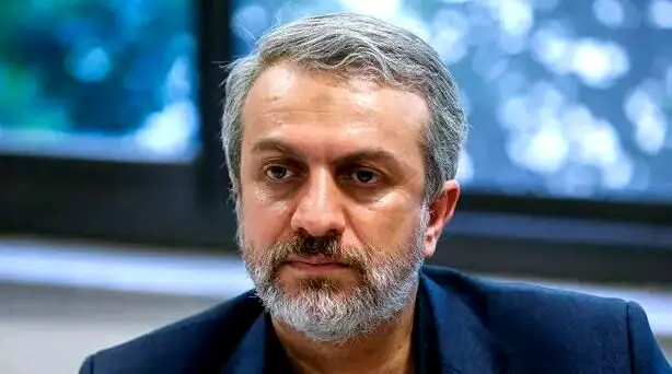 دوشنبه ها و سه شنبه ها روزهای پیش فروش خودرو / انتقاد شدید یک نماینده مجلس از وزیر و قیمت پراید  / احضار وزیر به مجلس 