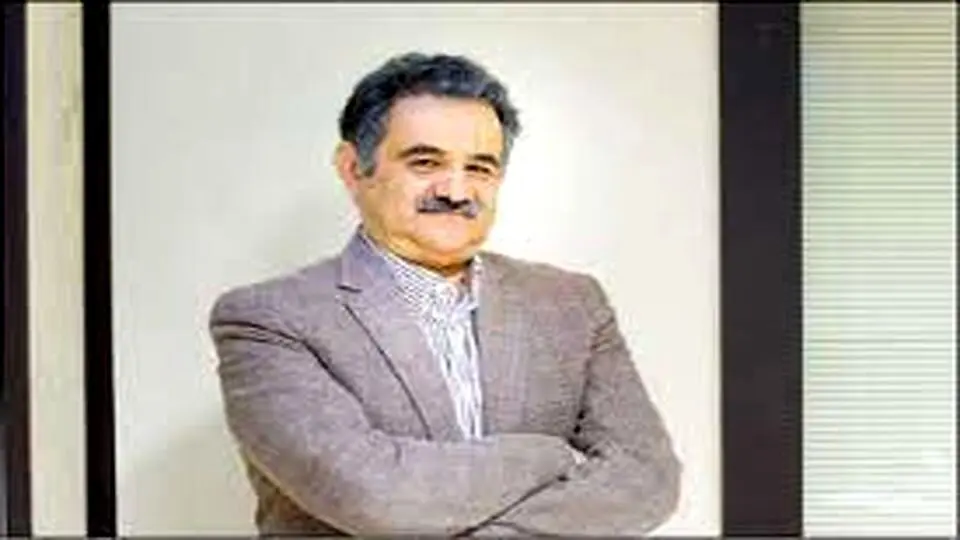اقتصاددان آزاد شده از اوین: دولت برون‌خط (Offline) است