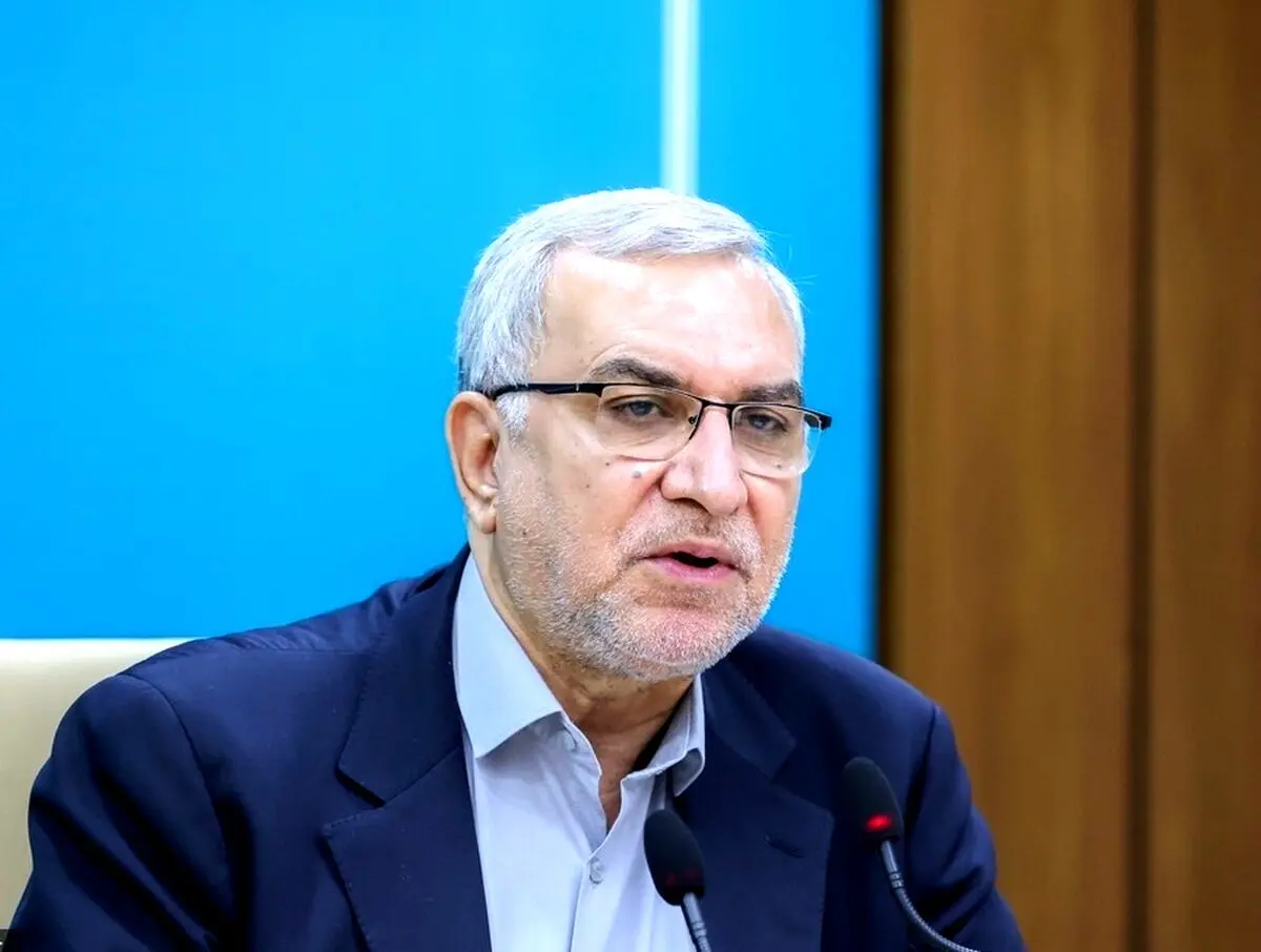وزیر بهداشت :نیرو‌های انقلابی به فرزندآوری دعوت شوند / تولید مثل کم است