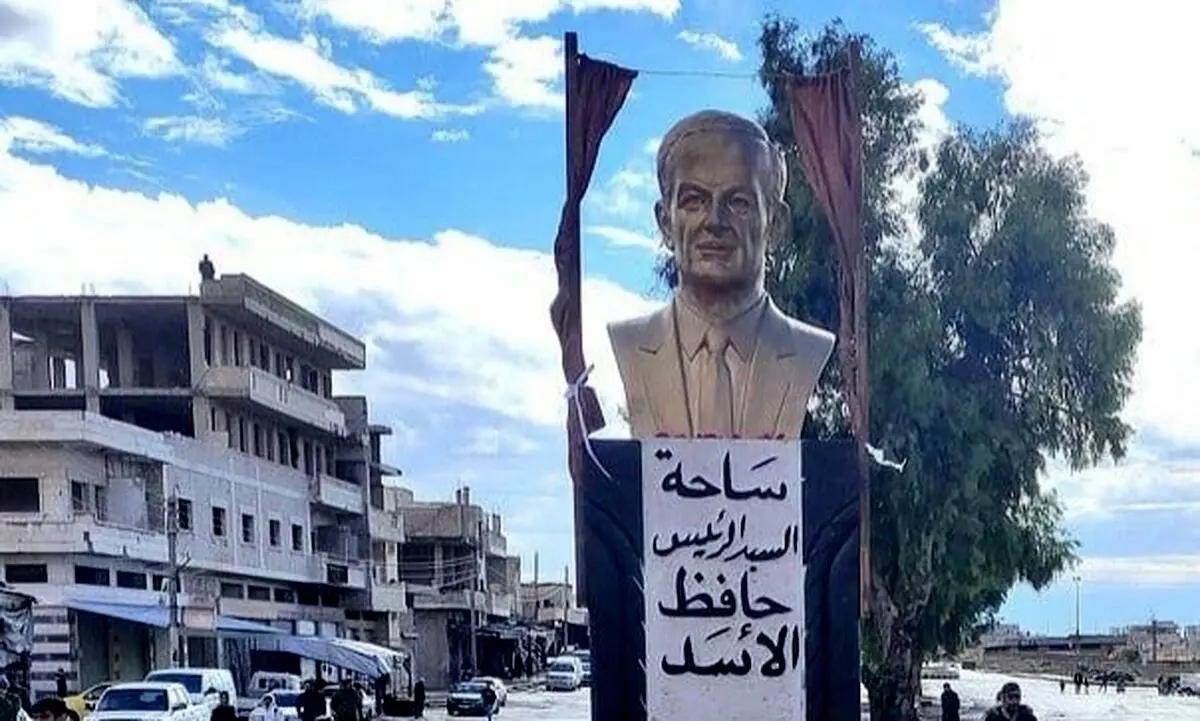 (ویدئو) فوتبال بازی کردن شورشیان با سر حافظ اسد

