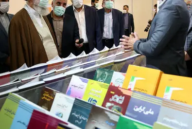 رهبر انقلاب در نمایشگاه کتاب