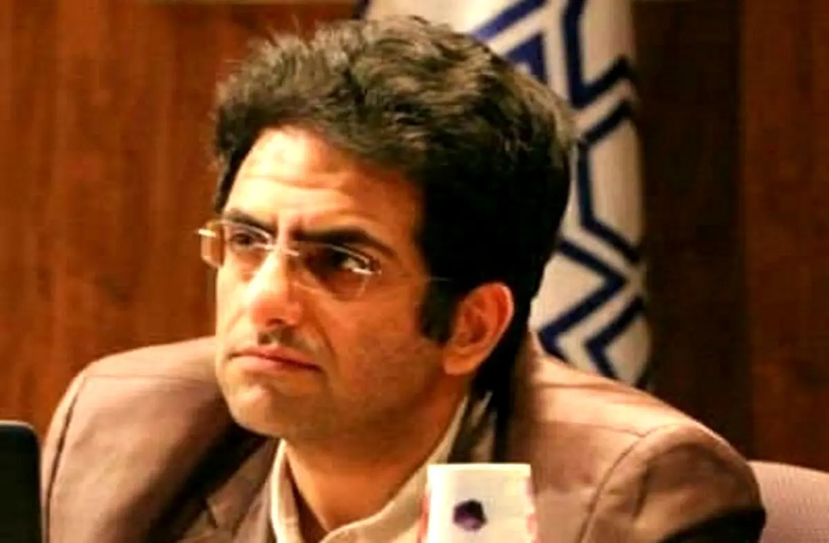 خبر مهم درباره آزادی کامفیروزی، وکیل بازداشتی 