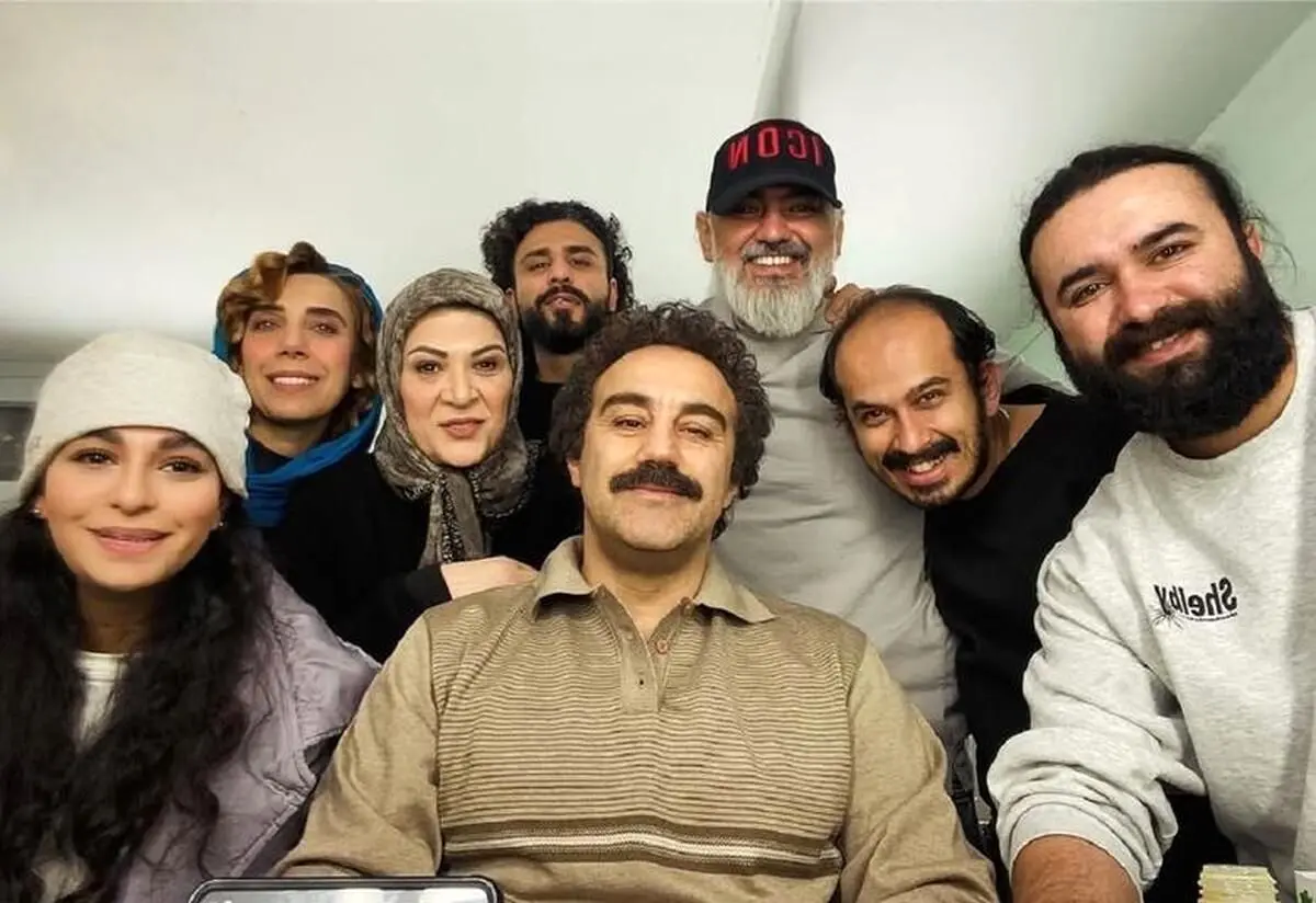 تصاویر جدید بازیگران سریال پایتخت در اتاق گریم