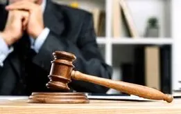 چگونه به وکیل اعتماد کنیم؟
