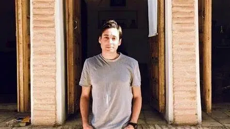 مراسم خاکسپاری کیانوش سنجری برگزار شد +عکس