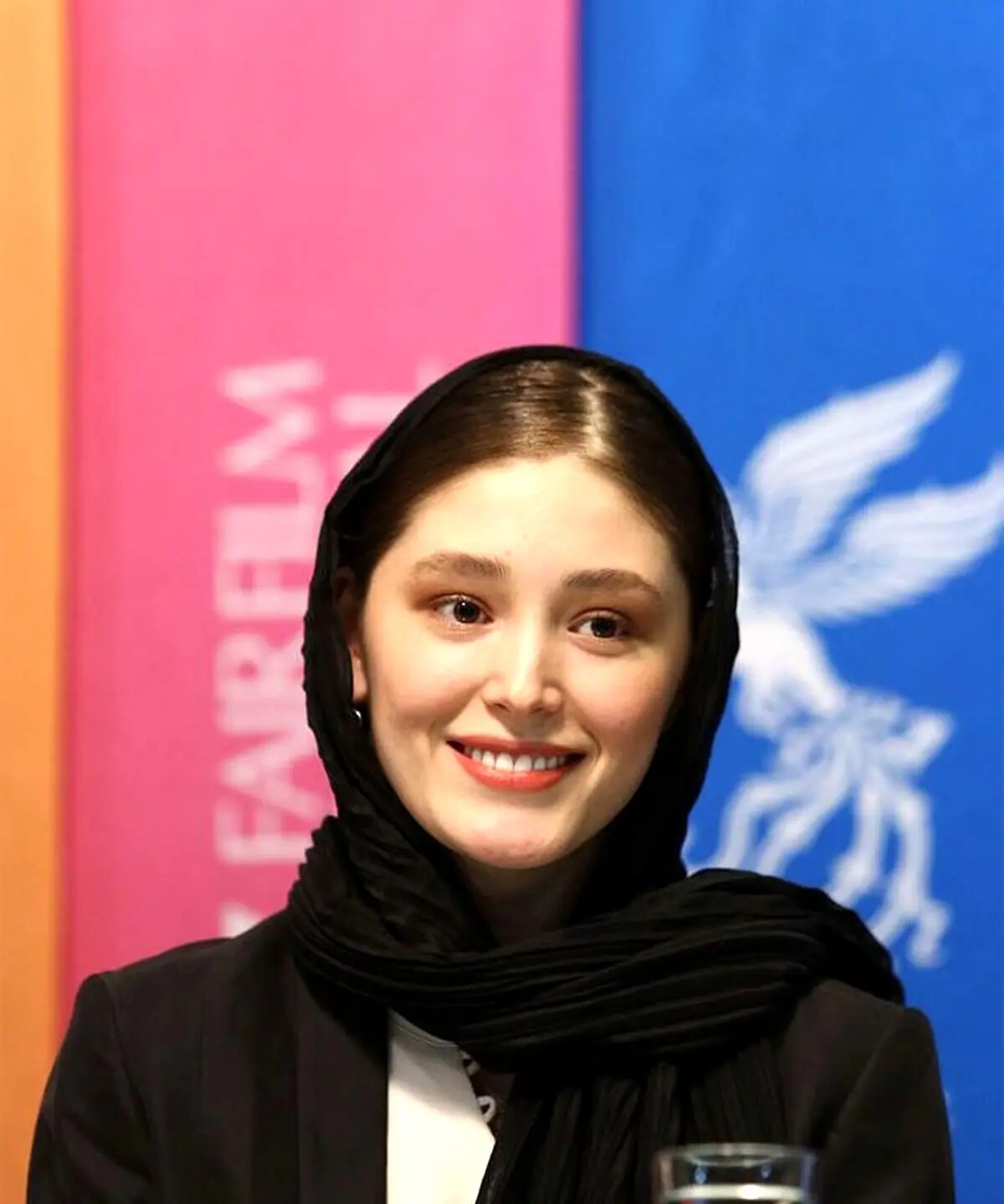 فرشته حسینی مهاجرت کرد؟عکس جنجالی که از فرشته حسینی منتشر شد
