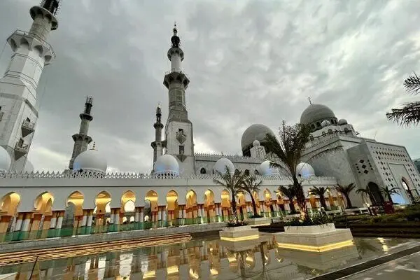 انفجار وحشتناک در نماز جمعه مسجد+فیلم