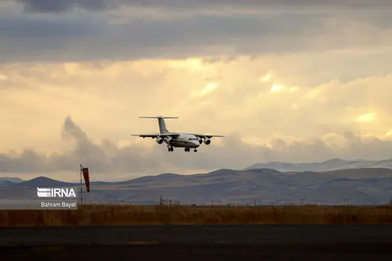 ویدیو|  لحظه عبور جنگنده در ارتفاع پایین در آسمان تهران