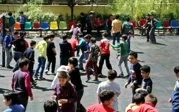 والدین بخوانند/ خوراکی‌های ممنوعه مدارس اعلام شد
