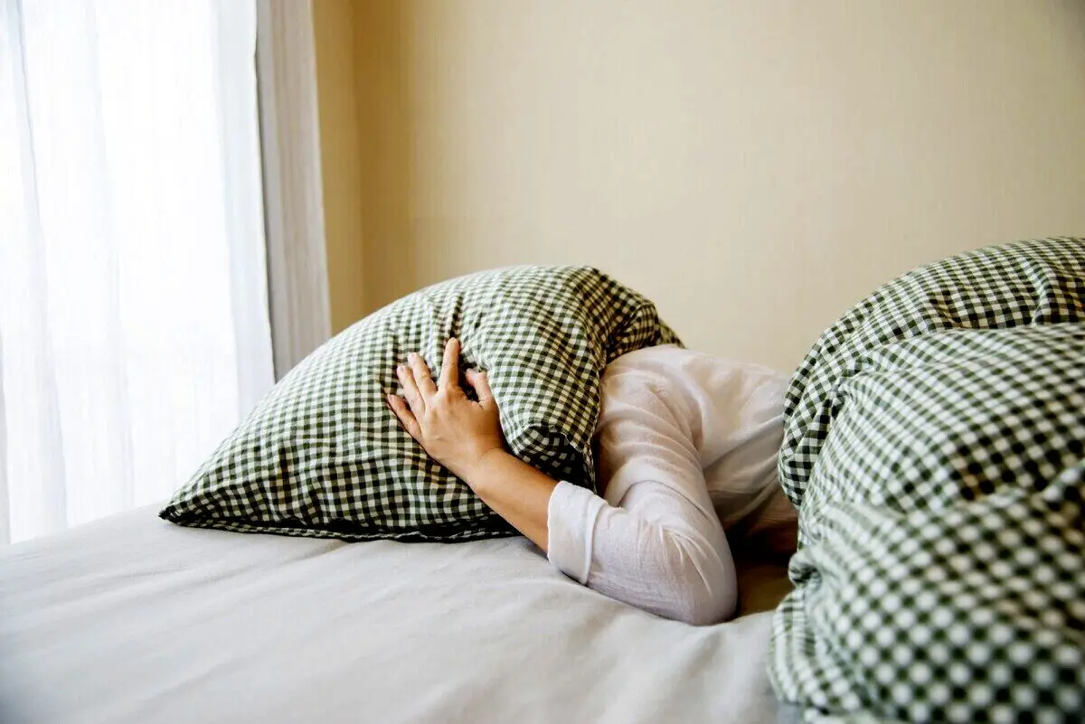 با خواب‌آلودگی در فصل بهار چه کنیم؟ +عکس