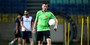  مربی پرسپولیس سالن کنفرانس را ترک کرد!